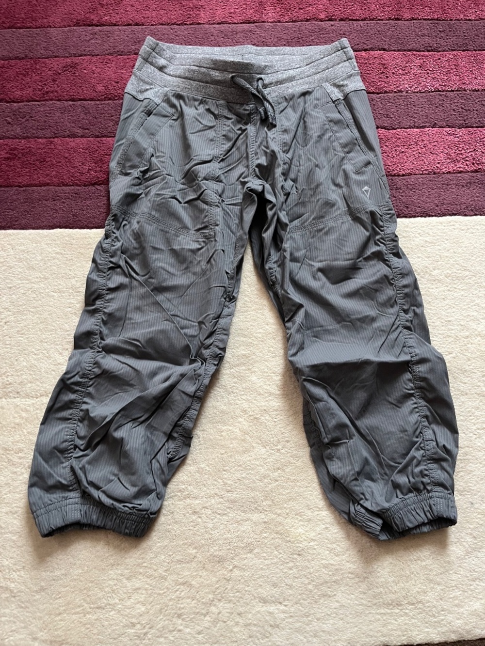 Ivivva by Lululemon Girls Capri Live to Move Dance Studio Crop / Size 12 / EUC